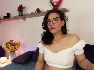 nini_beyker – webcam model profile photo Image 10