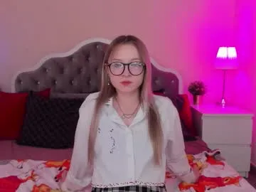 elliup – webcam model profile photo