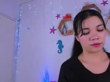 emahallee – webcam model profile photo Image 10