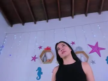 emahallee – webcam model profile photo Image 15