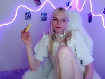 emiilycampbell – webcam model profile photo Image 10