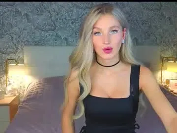 karlenegries – webcam model profile photo Image 14