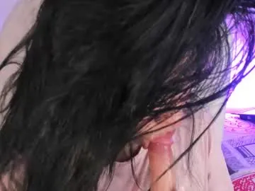 sweetyoops – webcam model profile photo Image 15