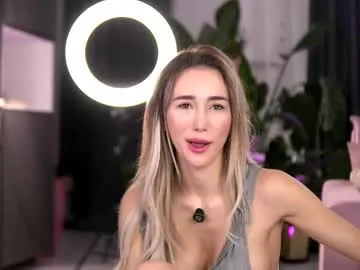 emahallee – webcam model profile photo Image 18