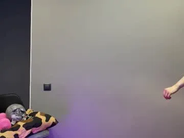 petites_perles – webcam model profile photo Image 15