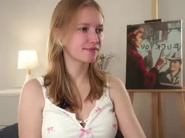 kristigroune – webcam model profile photo Image 2