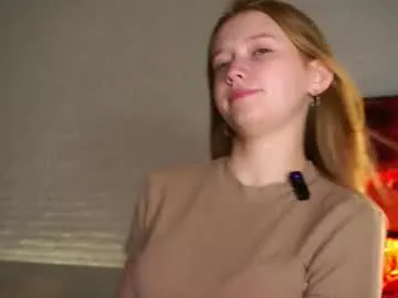 kristigroune – webcam model profile photo Image 8