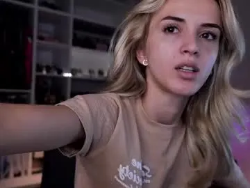 loving_ladies – webcam model profile photo Image 3