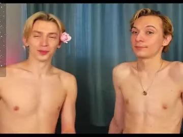 petites_perles – webcam model profile photo Image 5