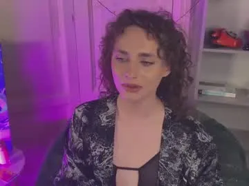 sayluna – webcam model profile photo Image 3