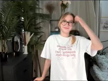 vanessakleiner – webcam model profile photo Image 2