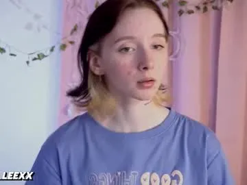 yes_mommy_zlata – webcam model profile photo Image 17