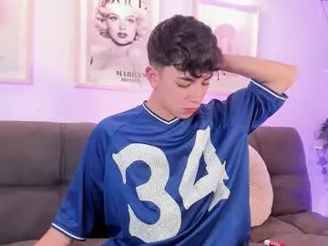 playussoftly – webcam model profile photo Image 14