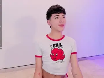 playussoftly – webcam model profile photo Image 2