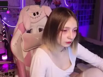 holyhee – webcam model profile photo Image 17