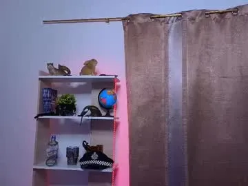 sexy_hot_friends_ – webcam model profile photo Image 14