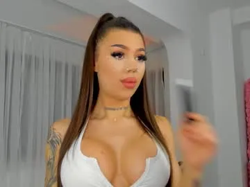 nympho_nathy_sophi – webcam model profile photo Image 8