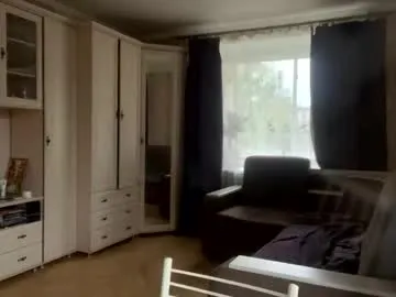 pink_hell – webcam model profile photo Image 16