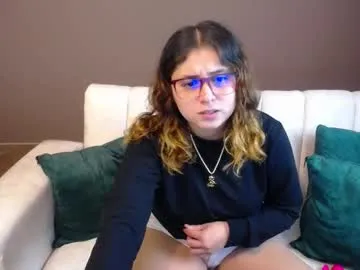 feelina_firesoul – webcam model profile photo