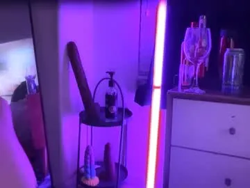 loving_ladies – webcam model profile photo Image 16