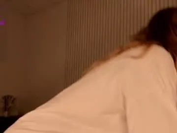 queen_sophie_m – webcam model profile photo Image 14