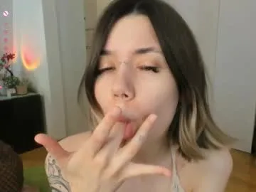 gina_akemi – webcam model profile photo Image 12