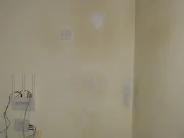 carry_star – webcam model profile photo Image 8