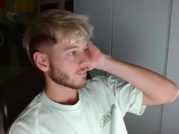 petites_perles – webcam model profile photo Image 14