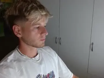 petites_perles – webcam model profile photo Image 3