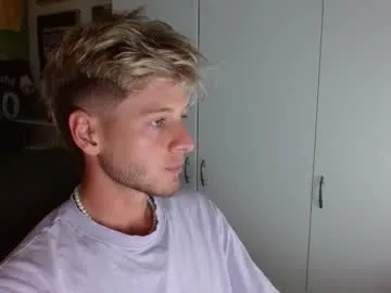 petites_perles – webcam model profile photo Image 4