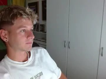 petites_perles – webcam model profile photo Image 7