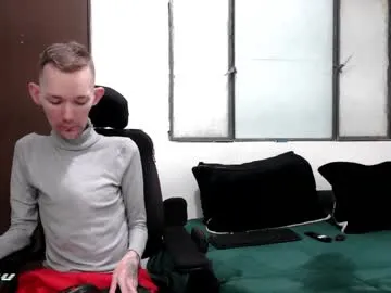 little_nabi – webcam model profile photo Image 4