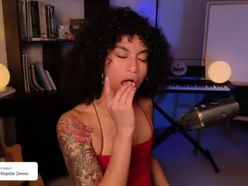 brandywhite – webcam model profile photo Image 16