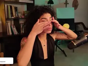 brandywhite – webcam model profile photo Image 8