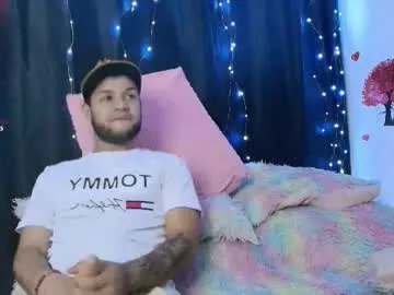 nik_sharp – webcam model profile photo Image 4