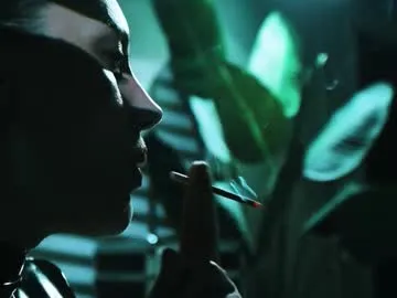 hotwifejadeli – webcam model profile photo Image 10