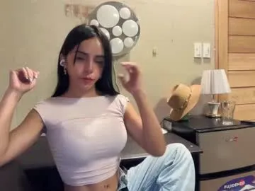 petites_perles – webcam model profile photo Image 12