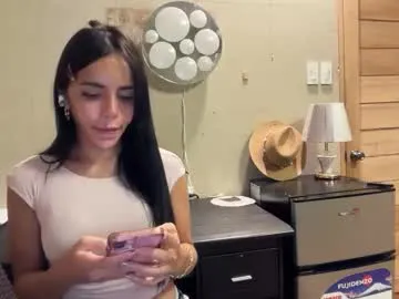 petites_perles – webcam model profile photo Image 18