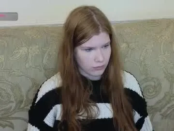 sweetyoops – webcam model profile photo Image 8