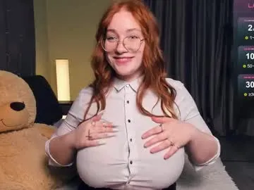 saramist – webcam model profile photo Image 2