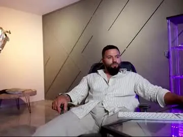 naughty_hr_manager – webcam model profile photo Image 7