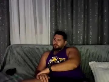 sweetyoops – webcam model profile photo Image 12