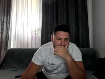 sweetyoops – webcam model profile photo Image 15