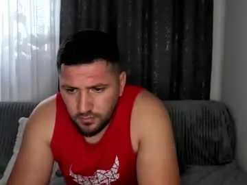 sweetyoops – webcam model profile photo Image 4