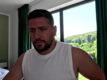 sweetyoops – webcam model profile photo Image 5