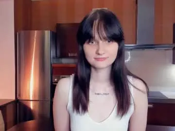 vestaszanto – webcam model profile photo Image 2