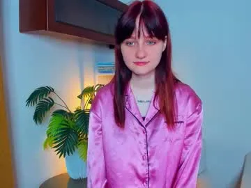 vestaszanto – webcam model profile photo Image 6