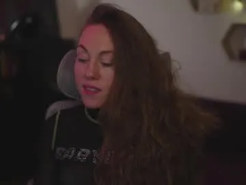 angelsofaurora – webcam model profile photo Image 13