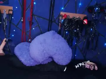 lucretiaburnaugh – webcam model profile photo Image 13