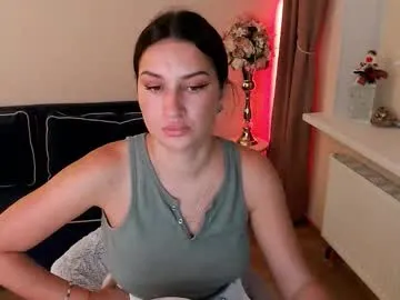 im_manu – webcam model profile photo Image 11